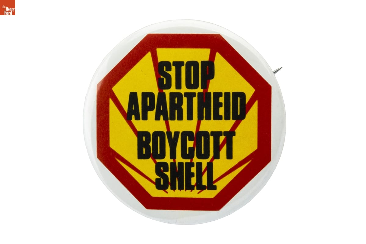 'Stop Apartheid Boycott Shell' Button, circa 1986-1987, distributed by the National Labor Boycott Shell Committee